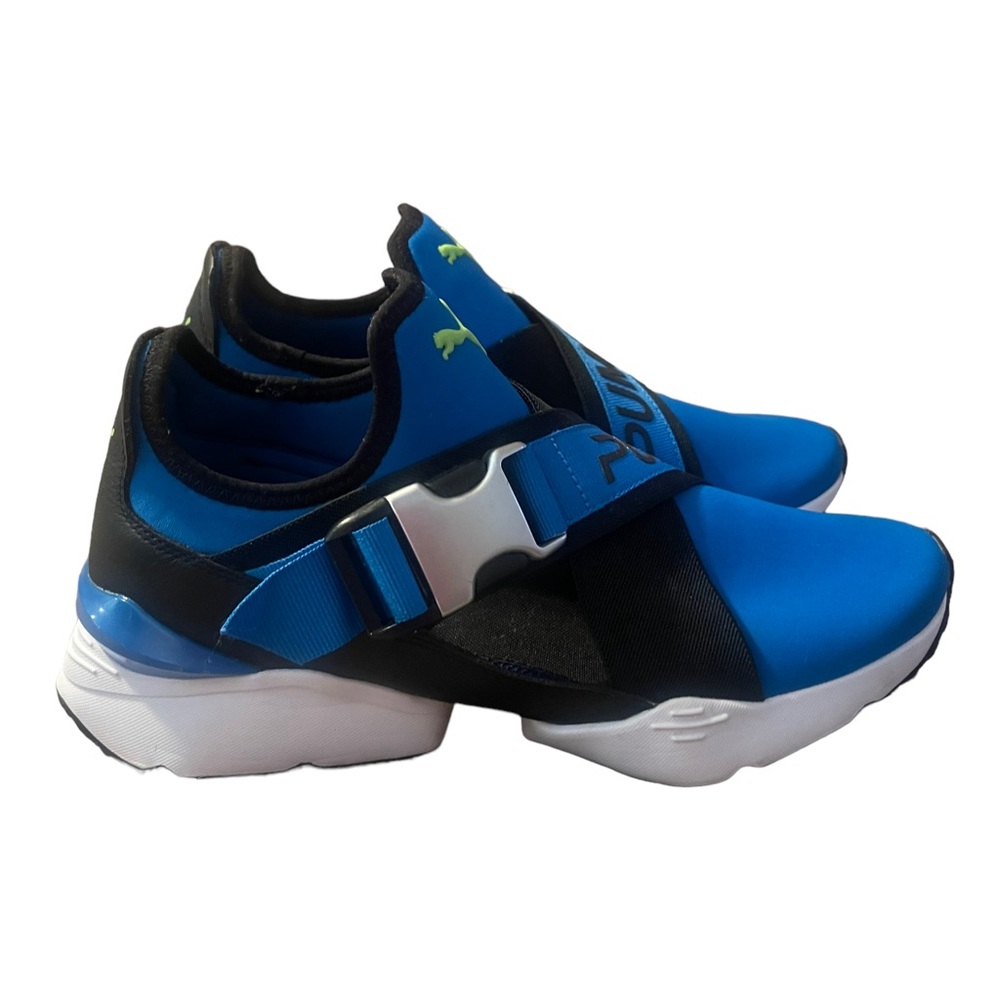Brand new Women's Muse Puma Sneakers